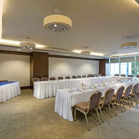 Titanic Port Bakirkoy מלון 5*
